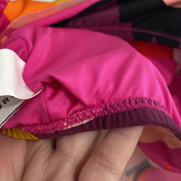 NWT-TRINA TURK-WOMEN'S FAN FAIRE OFF THE SHOULDER RUFFLE BANDEAU SWIM TOP-SIZE 6 - Picture 13 of 14